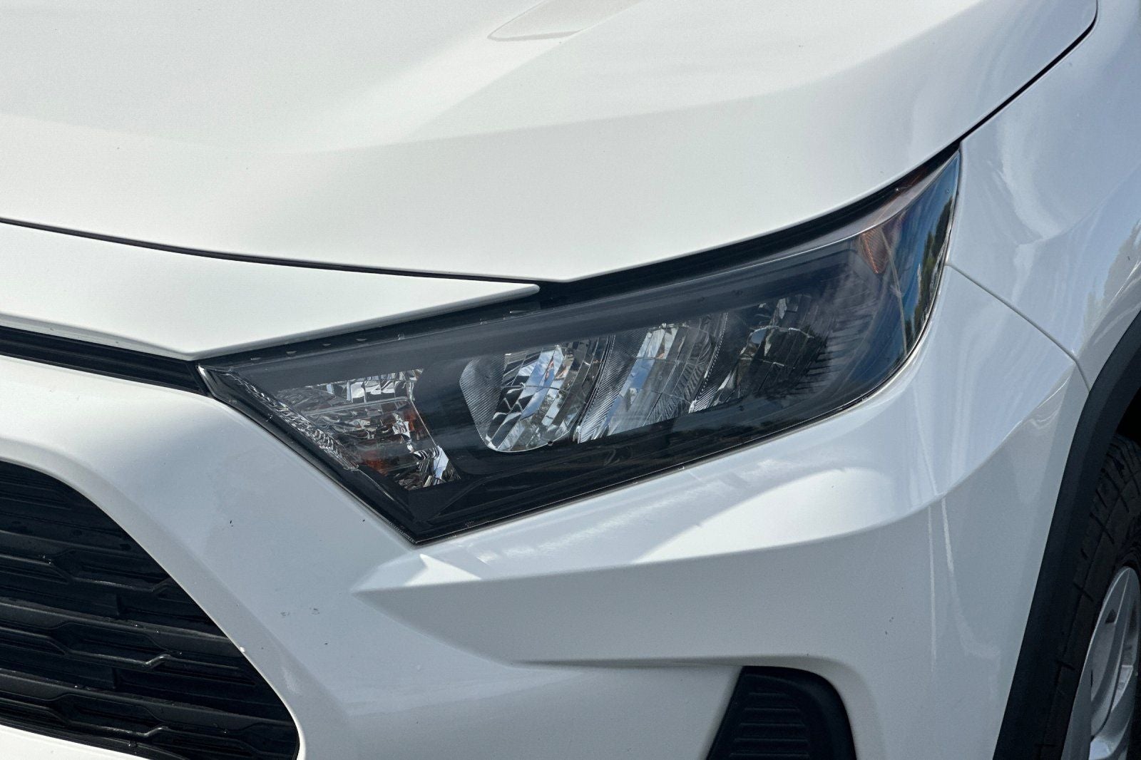 2020 Toyota RAV4 LE
