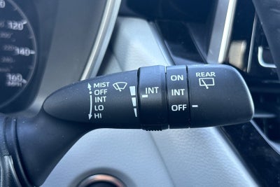 2025 Toyota Corolla Hatchback SE