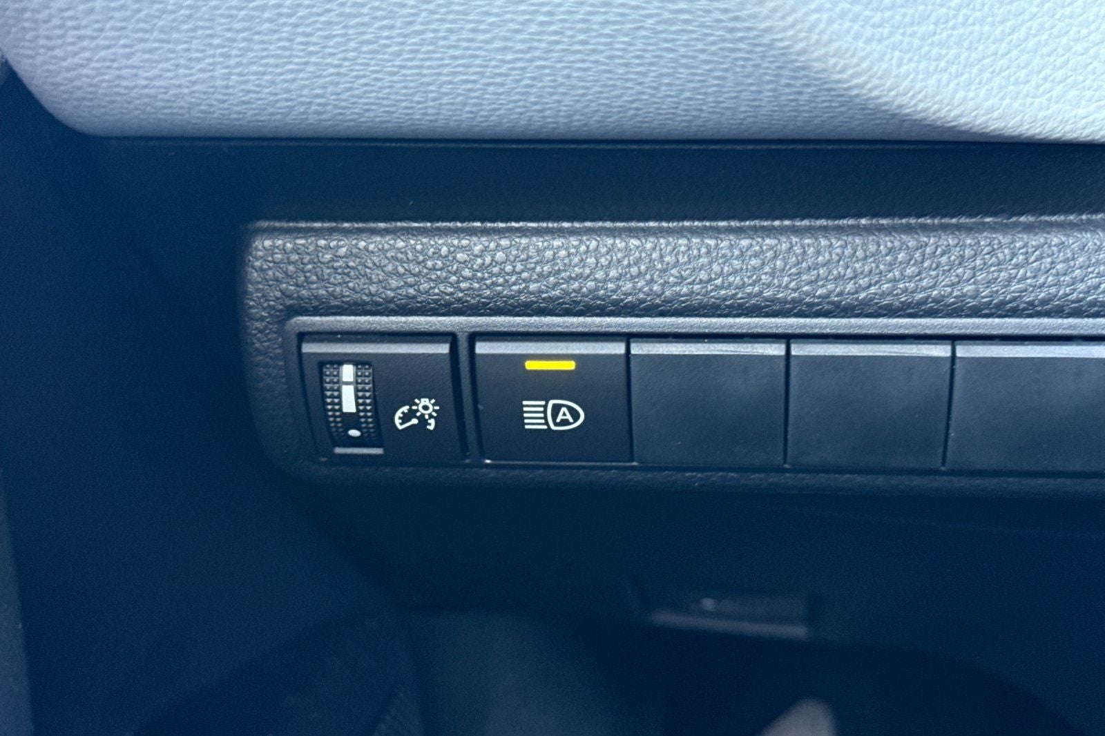 2025 Toyota Corolla Hatchback SE