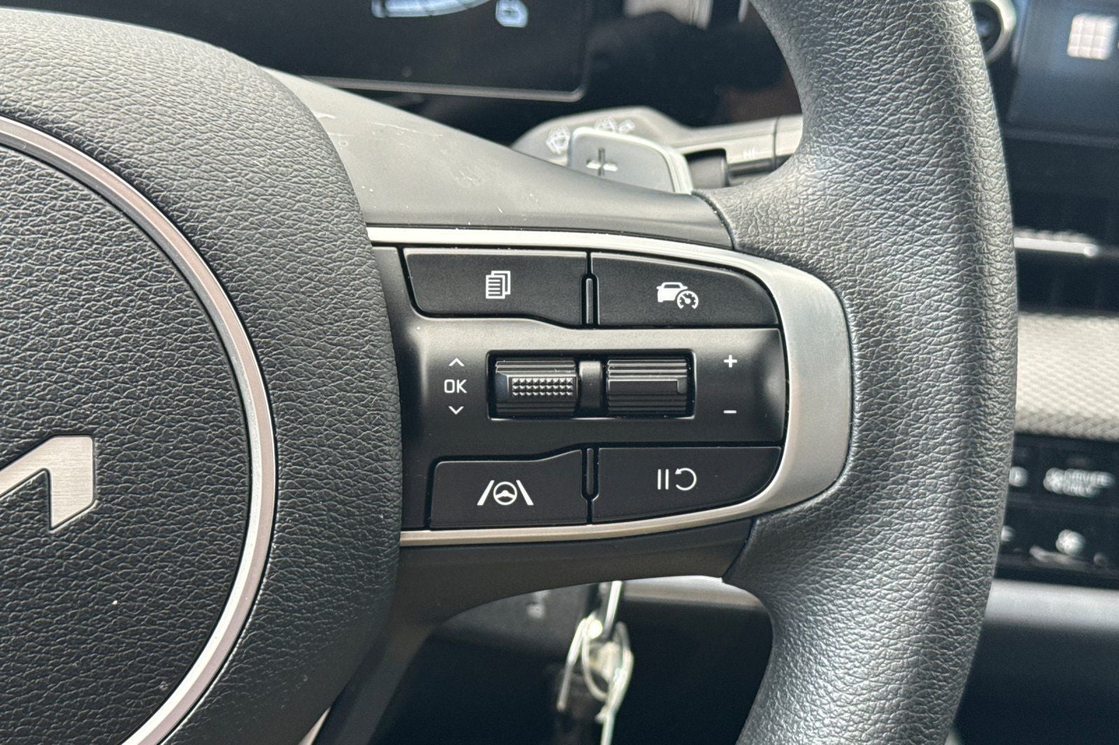 2025 Kia Sportage Hybrid LX