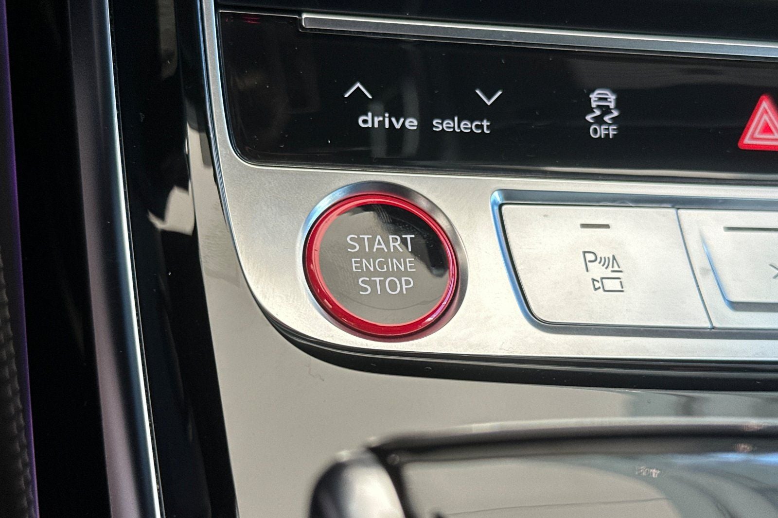 2023 Audi S8 4.0T quattro