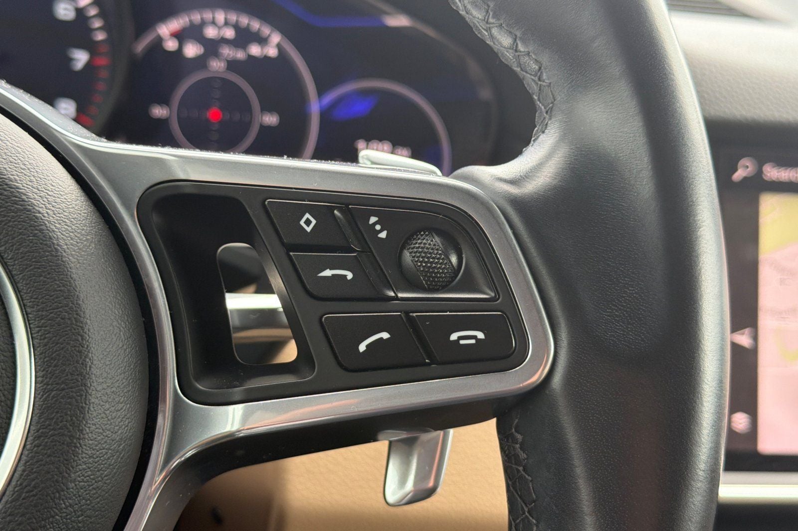 2023 Porsche Cayenne Base