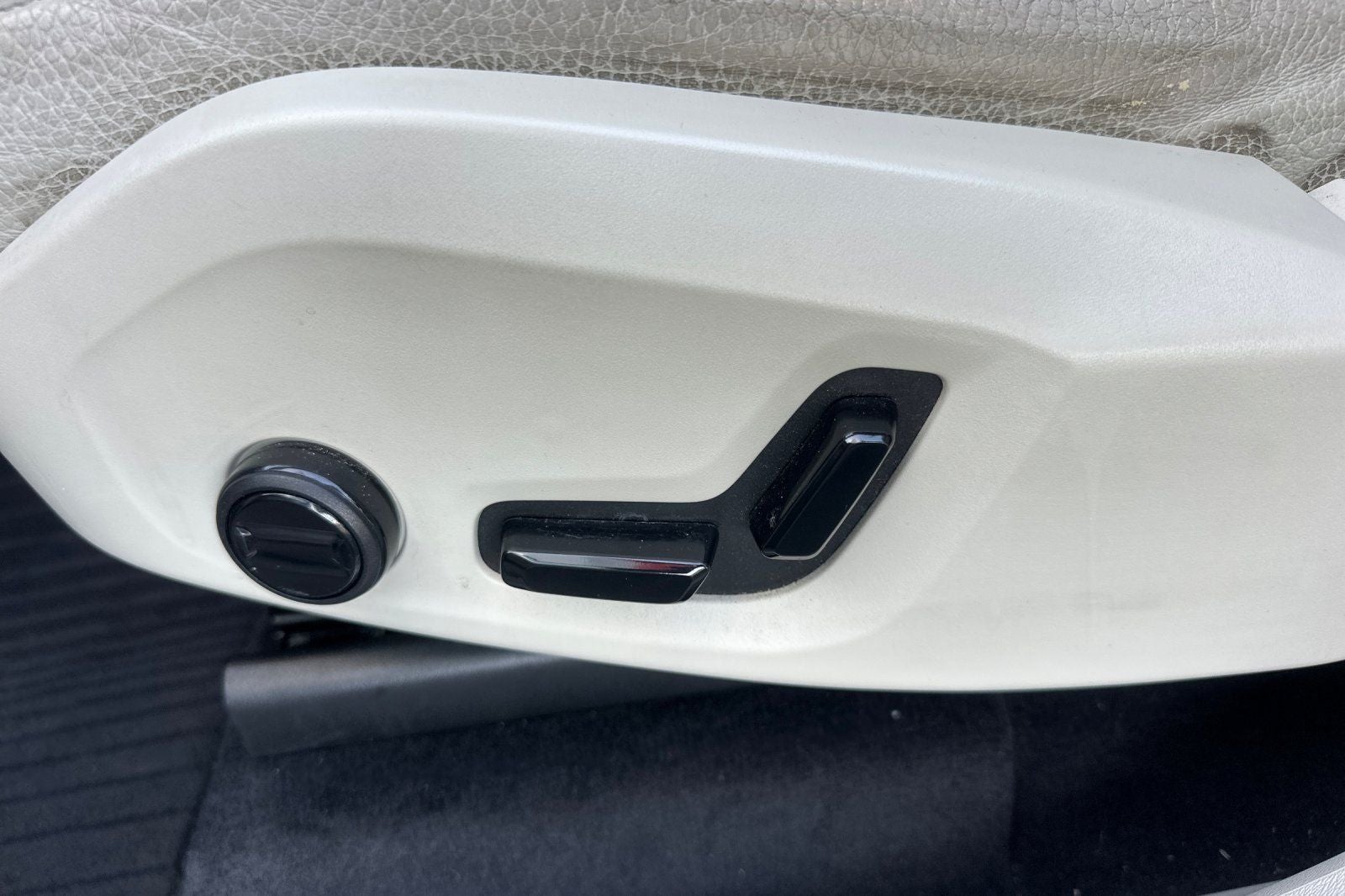 2019 Volvo XC90 T6 Momentum