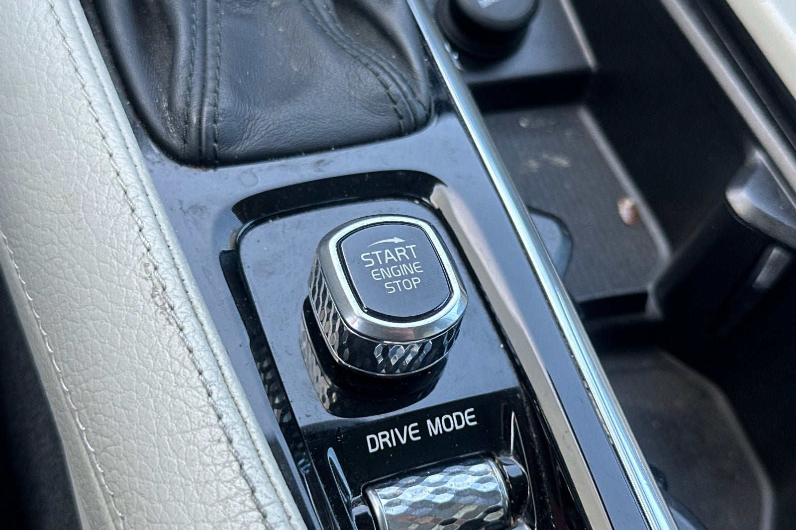 2019 Volvo XC90 T6 Momentum