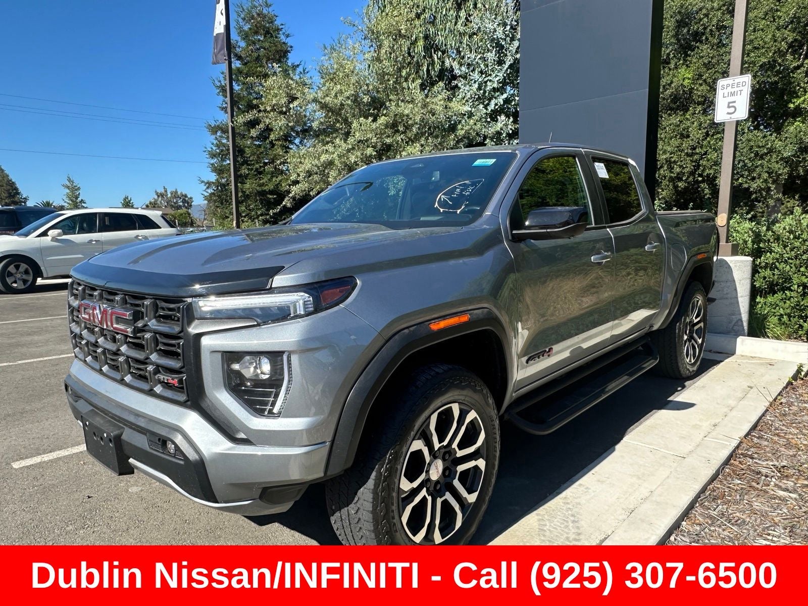 2024 GMC Canyon AT4