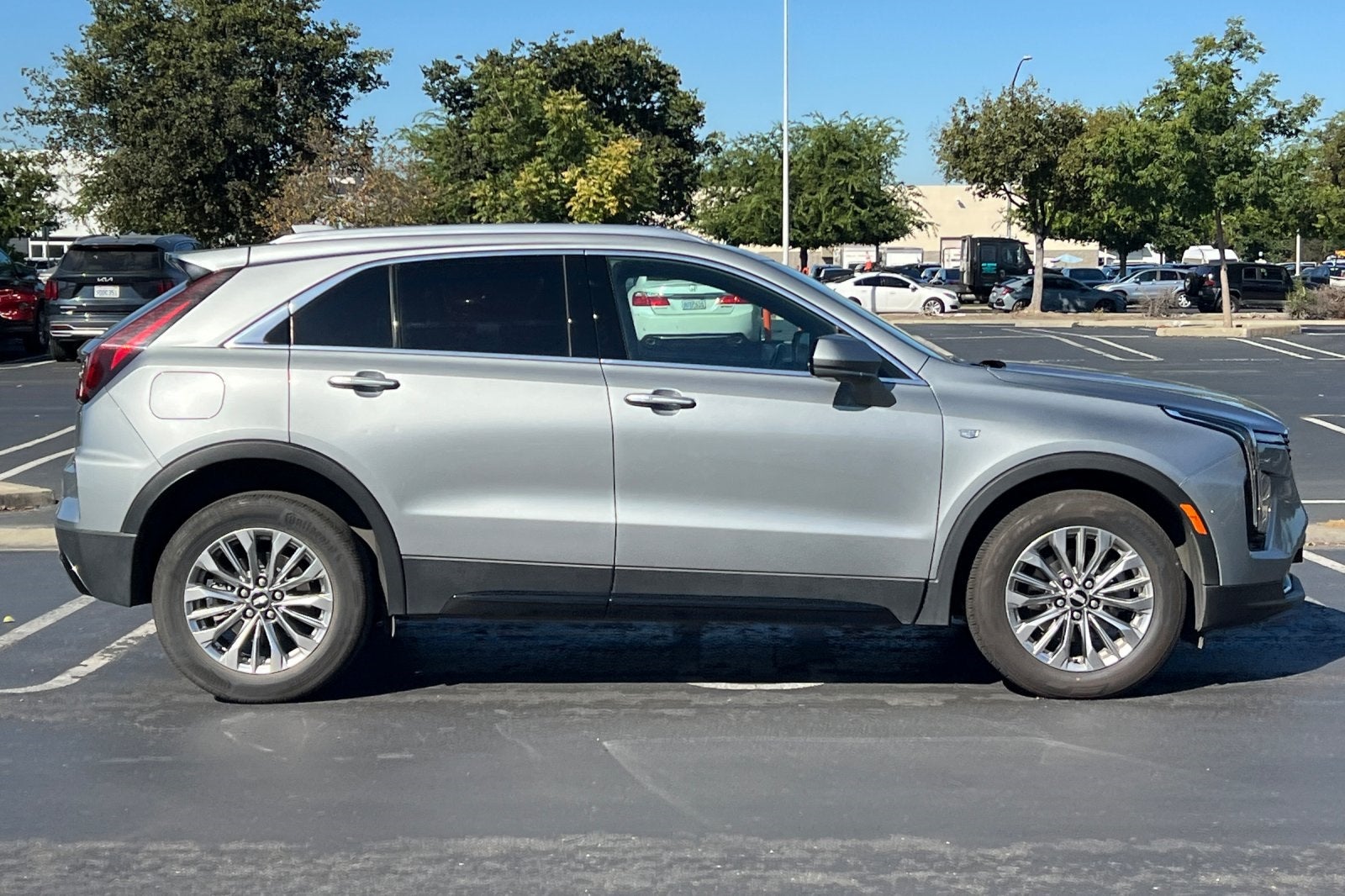 2024 Cadillac XT4 Premium Luxury