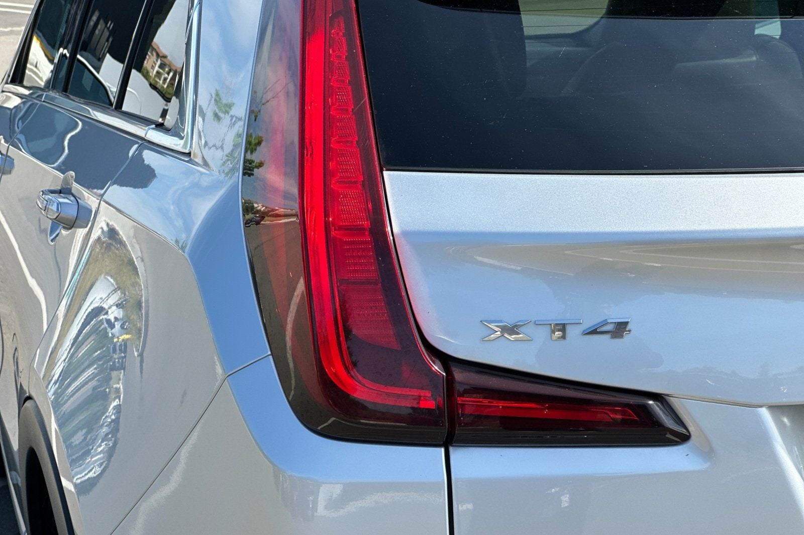 2020 Cadillac XT4 Premium Luxury