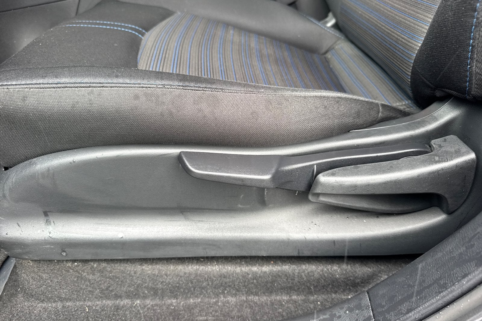 2025 Nissan Leaf S