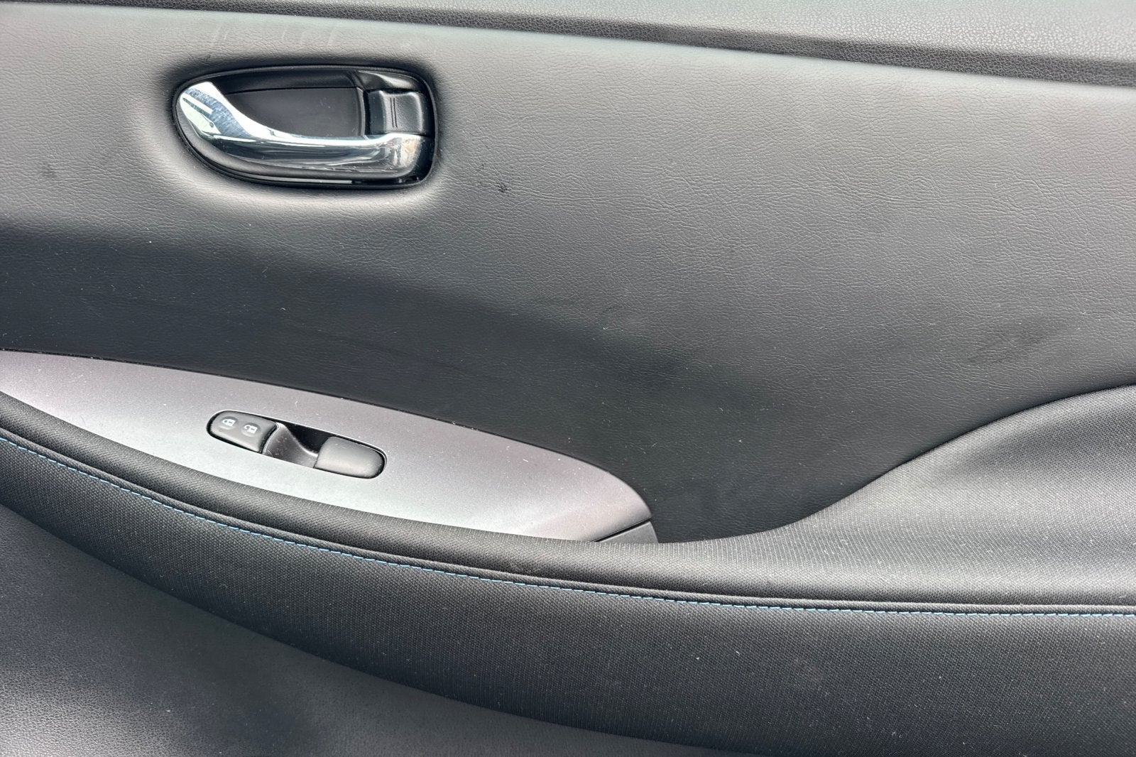 2025 Nissan Leaf S