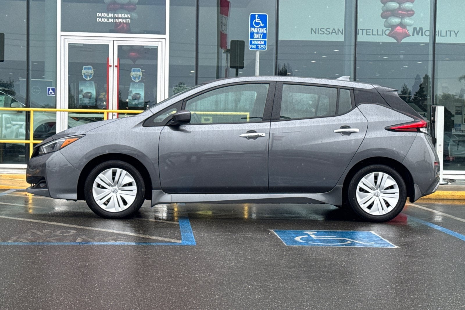 2025 Nissan Leaf S