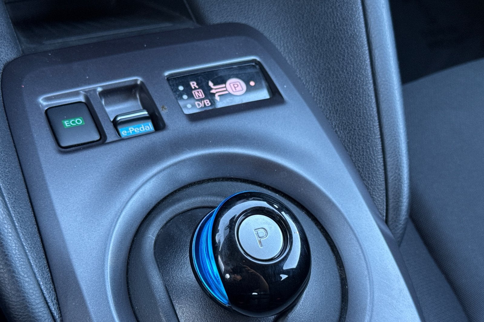 2025 Nissan Leaf S