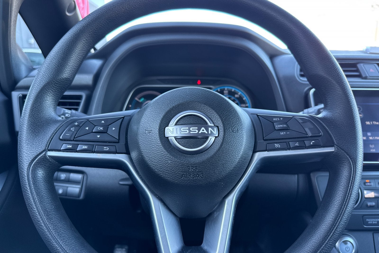 2025 Nissan Leaf S