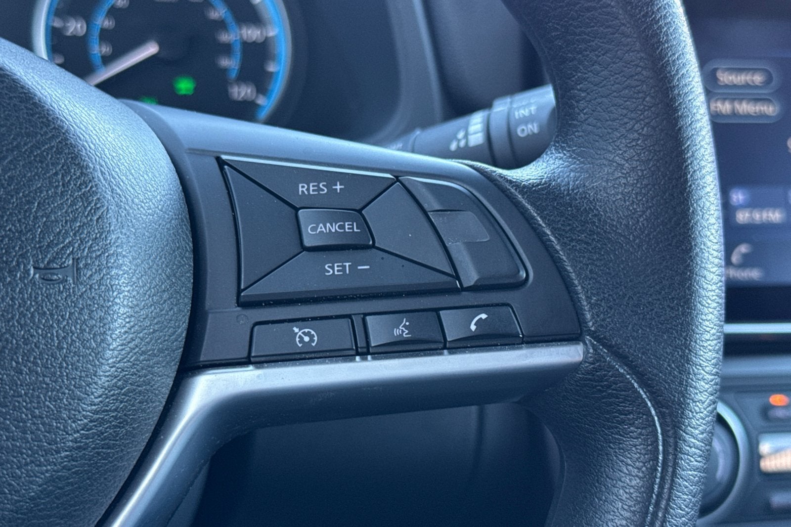 2025 Nissan Leaf S