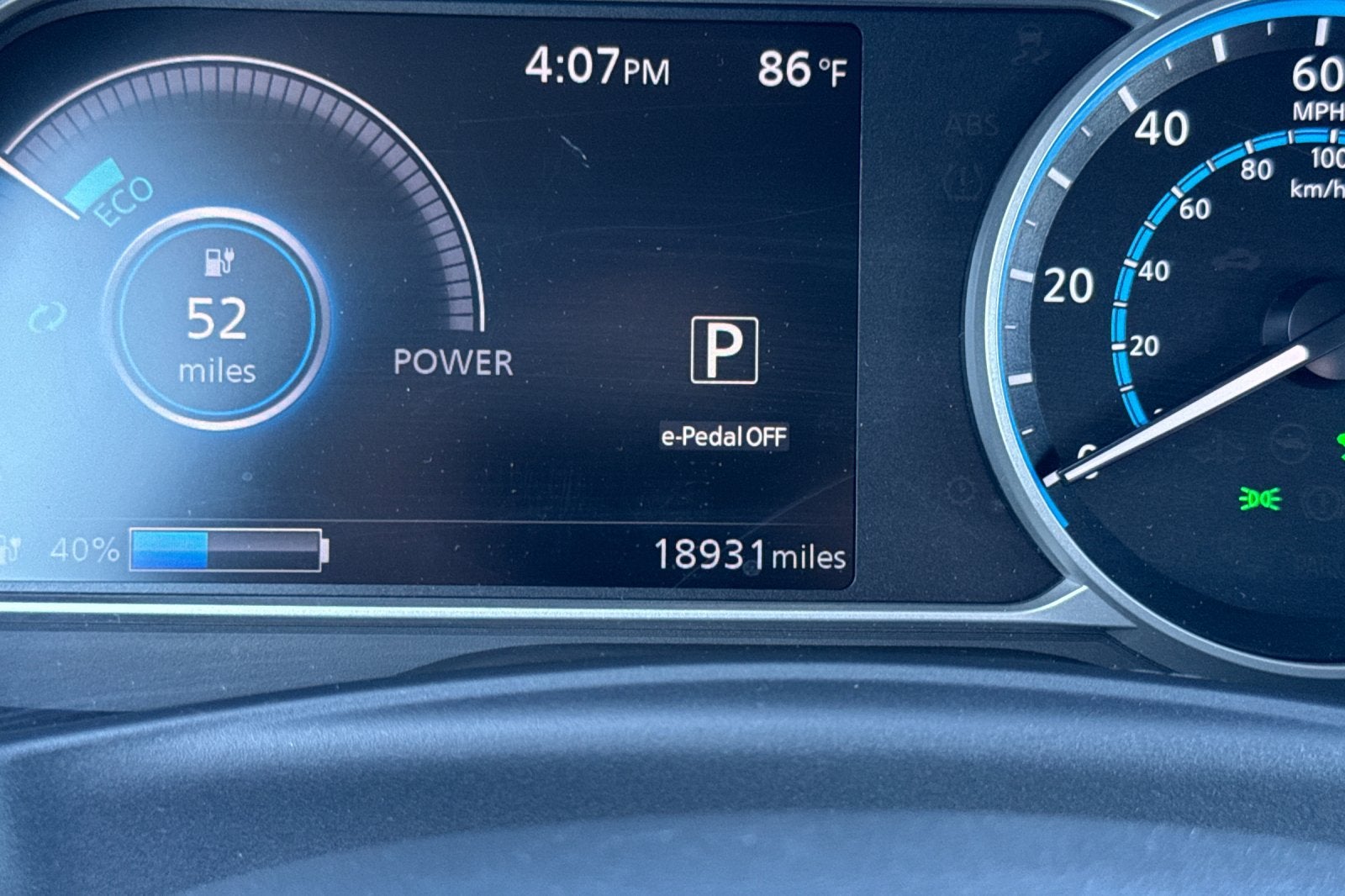 2025 Nissan Leaf S
