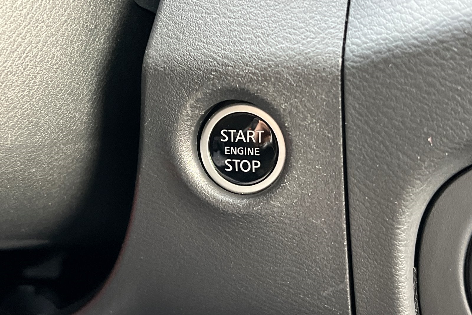 2023 Nissan Frontier PRO-X