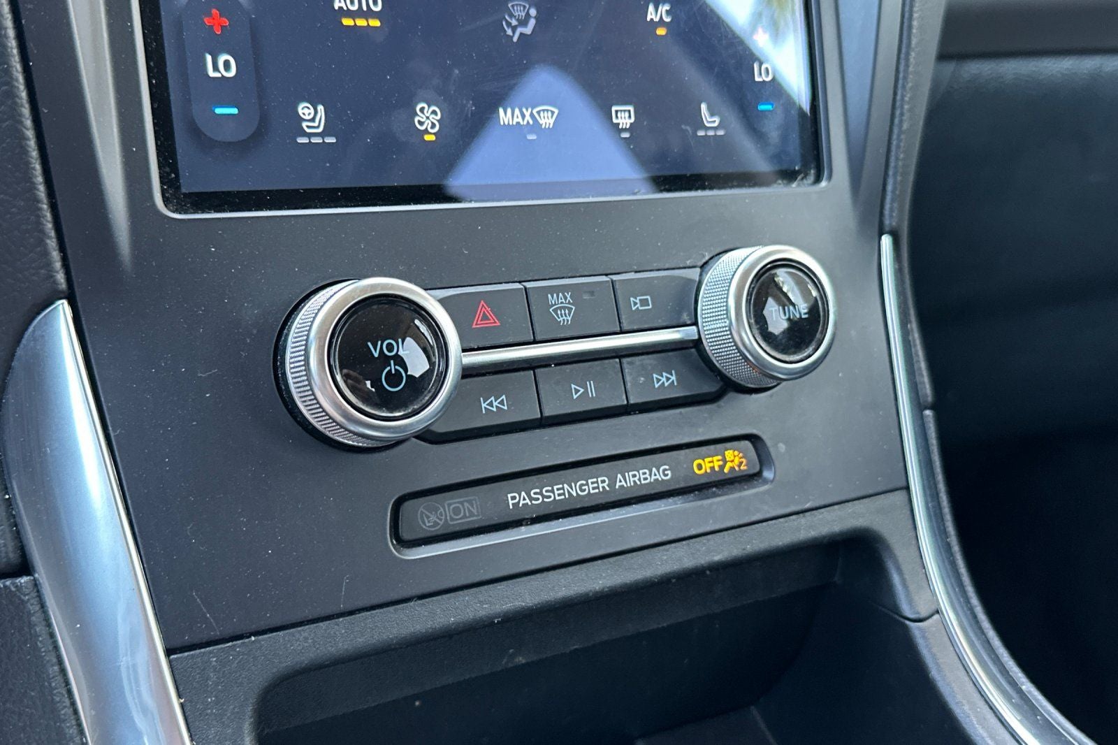 2024 Ford Edge Titanium