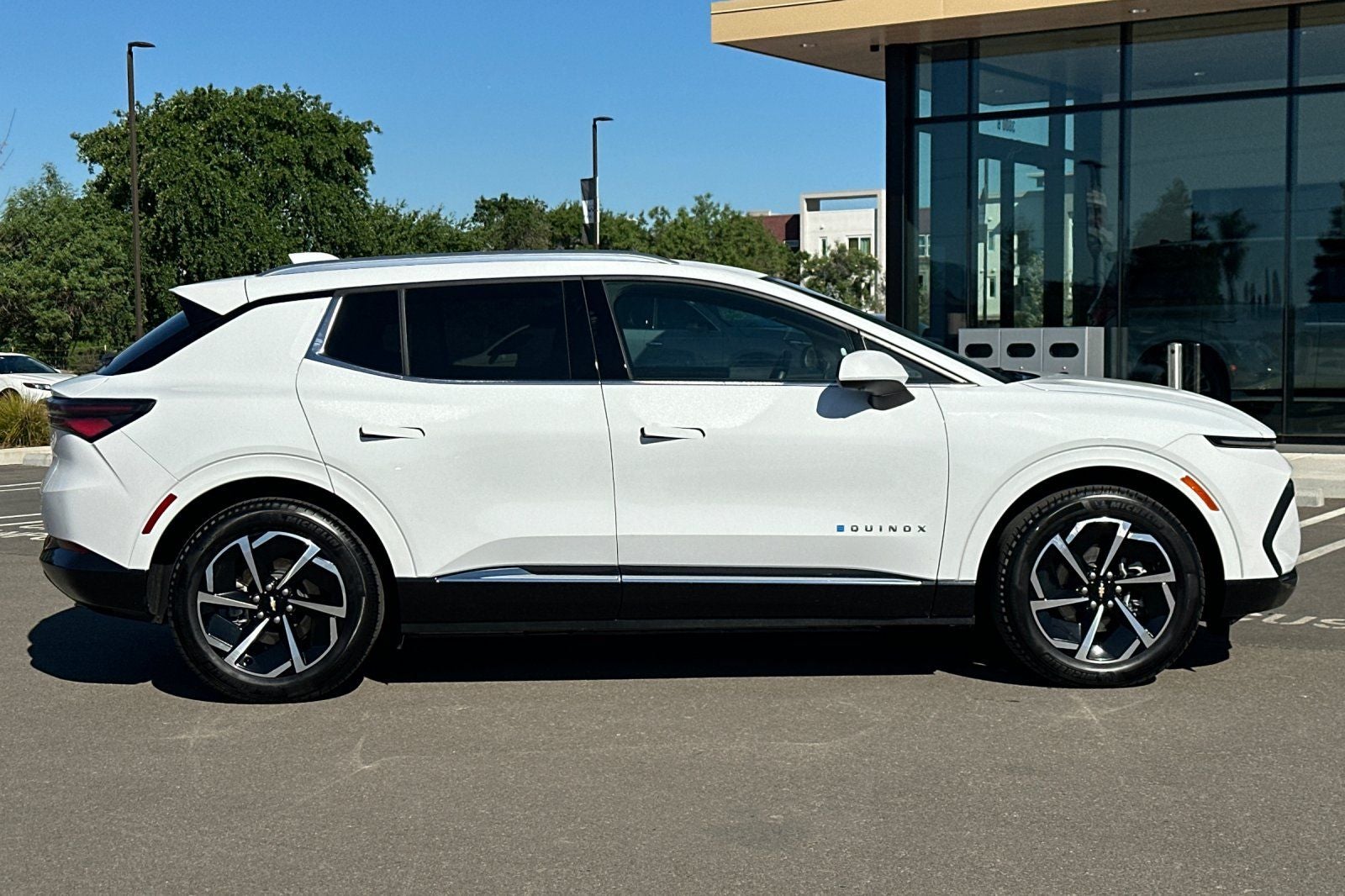 2025 Chevrolet Equinox EV LT