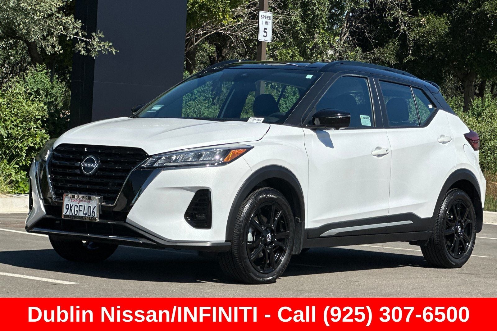 2024 Nissan Kicks SR