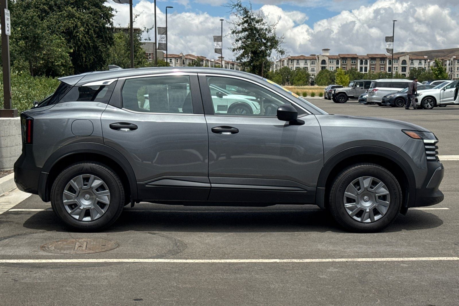 2025 Nissan Kicks S