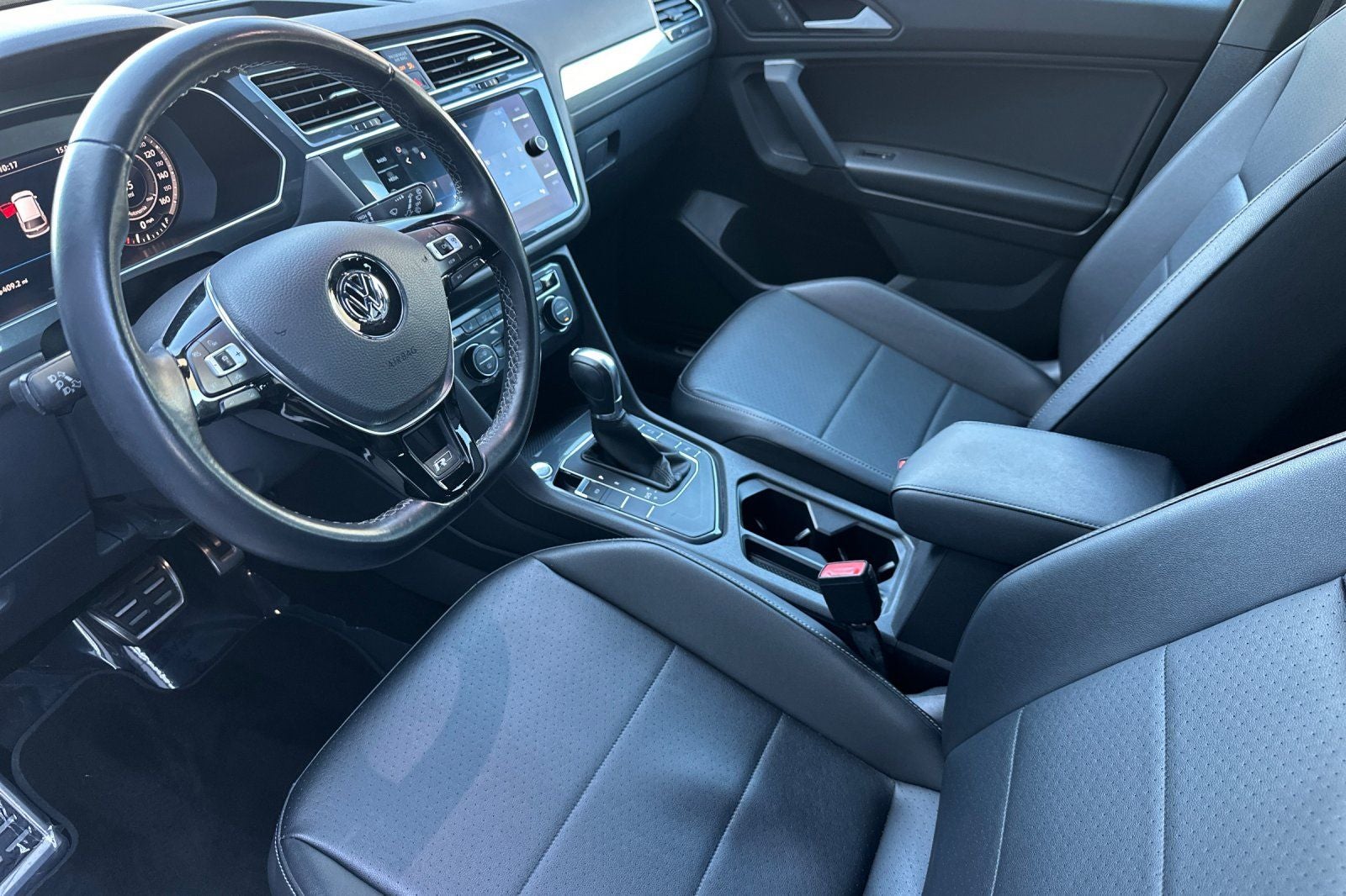 2019 Volkswagen Tiguan 2.0T SEL R-Line