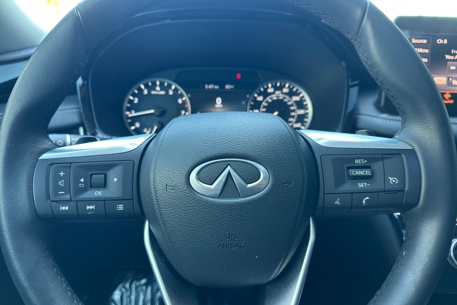 2025 INFINITI QX60 PURE