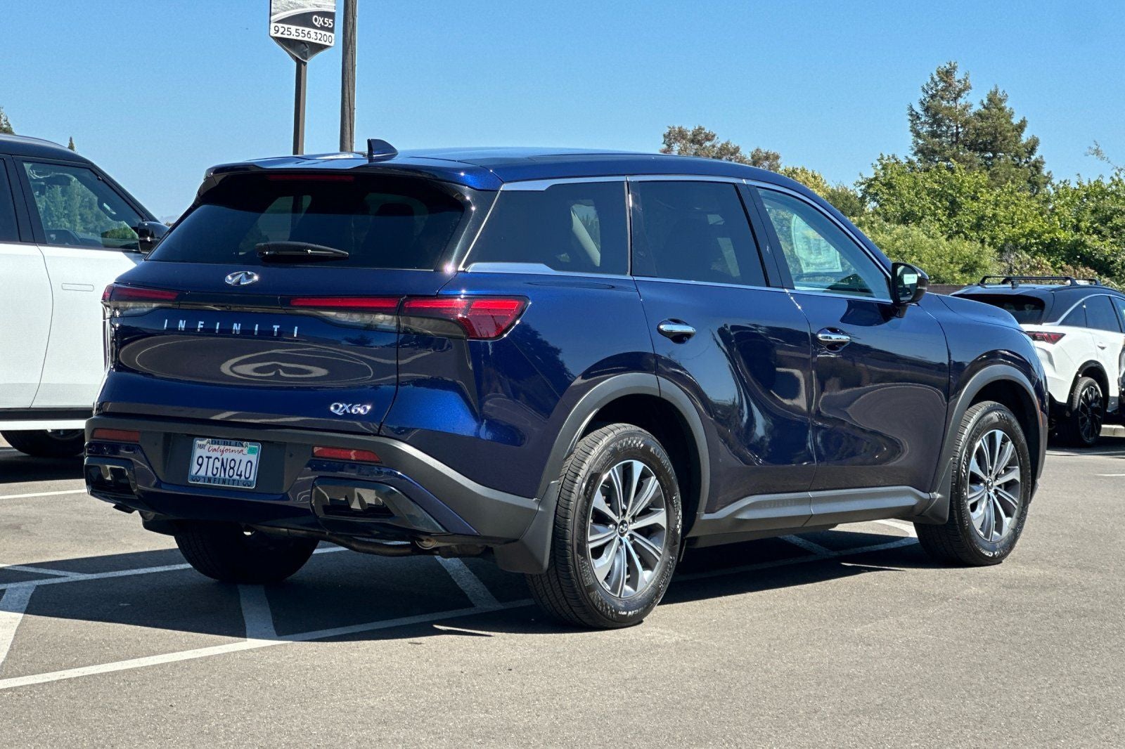 2025 INFINITI QX60 PURE
