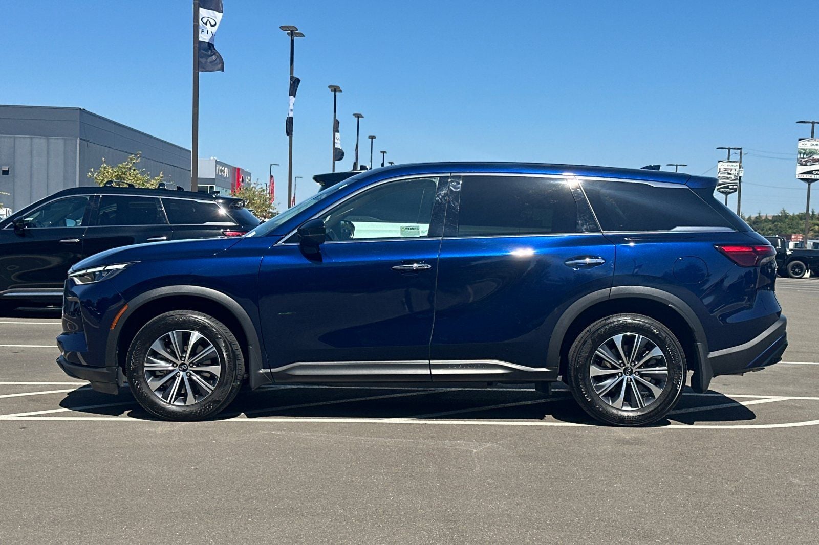 2025 INFINITI QX60 PURE