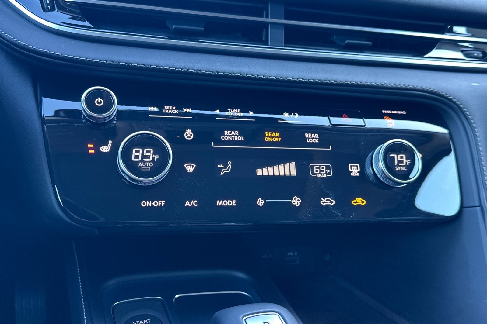 2025 INFINITI QX60 PURE