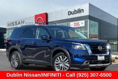 2025 Nissan Pathfinder SL