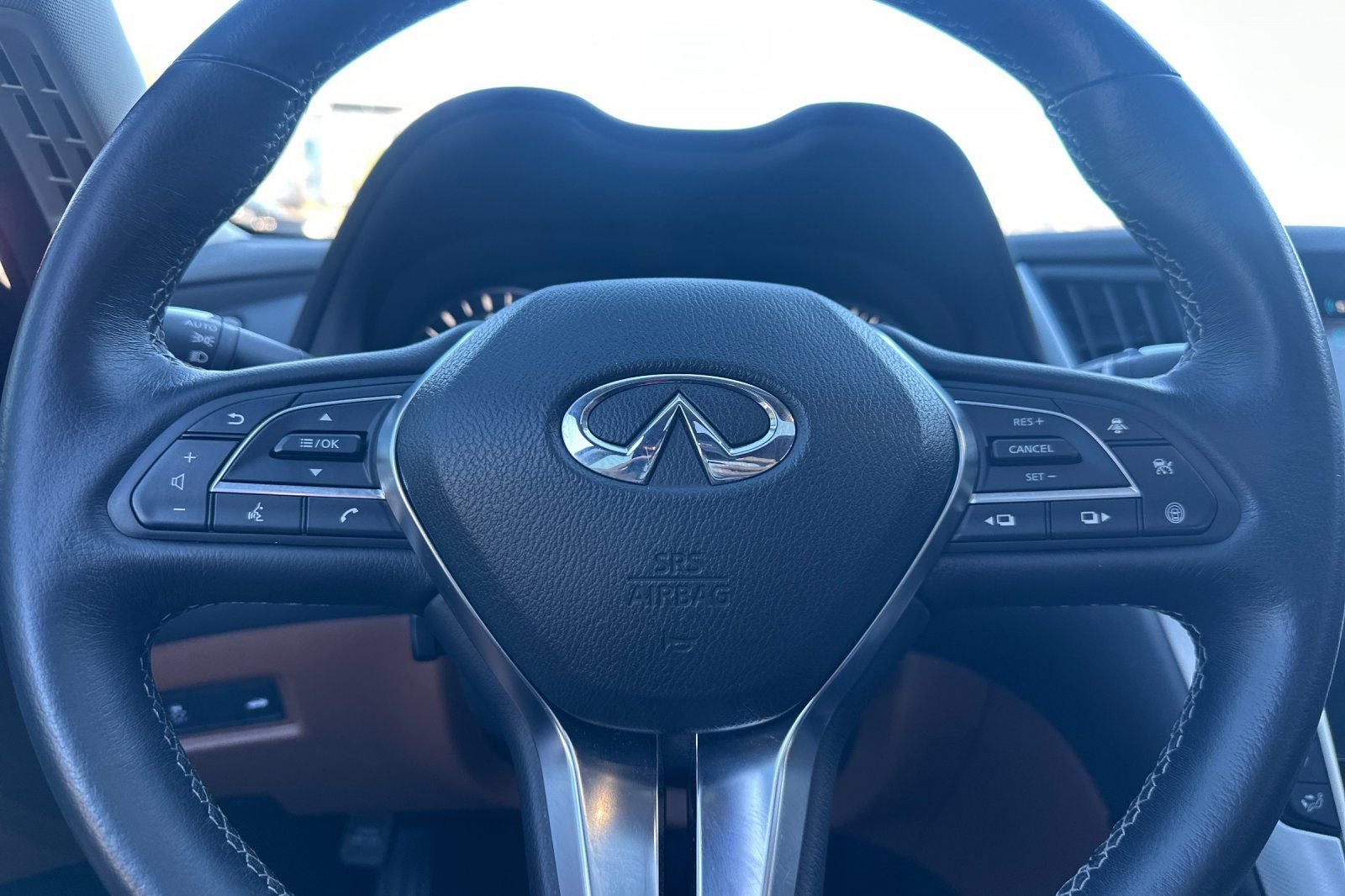 2023 INFINITI Q50 LUXE