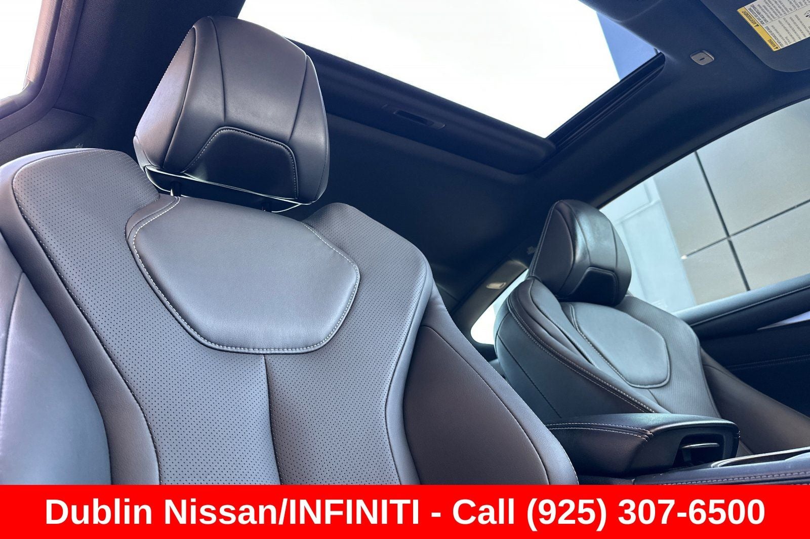 2022 INFINITI Q60 LUXE