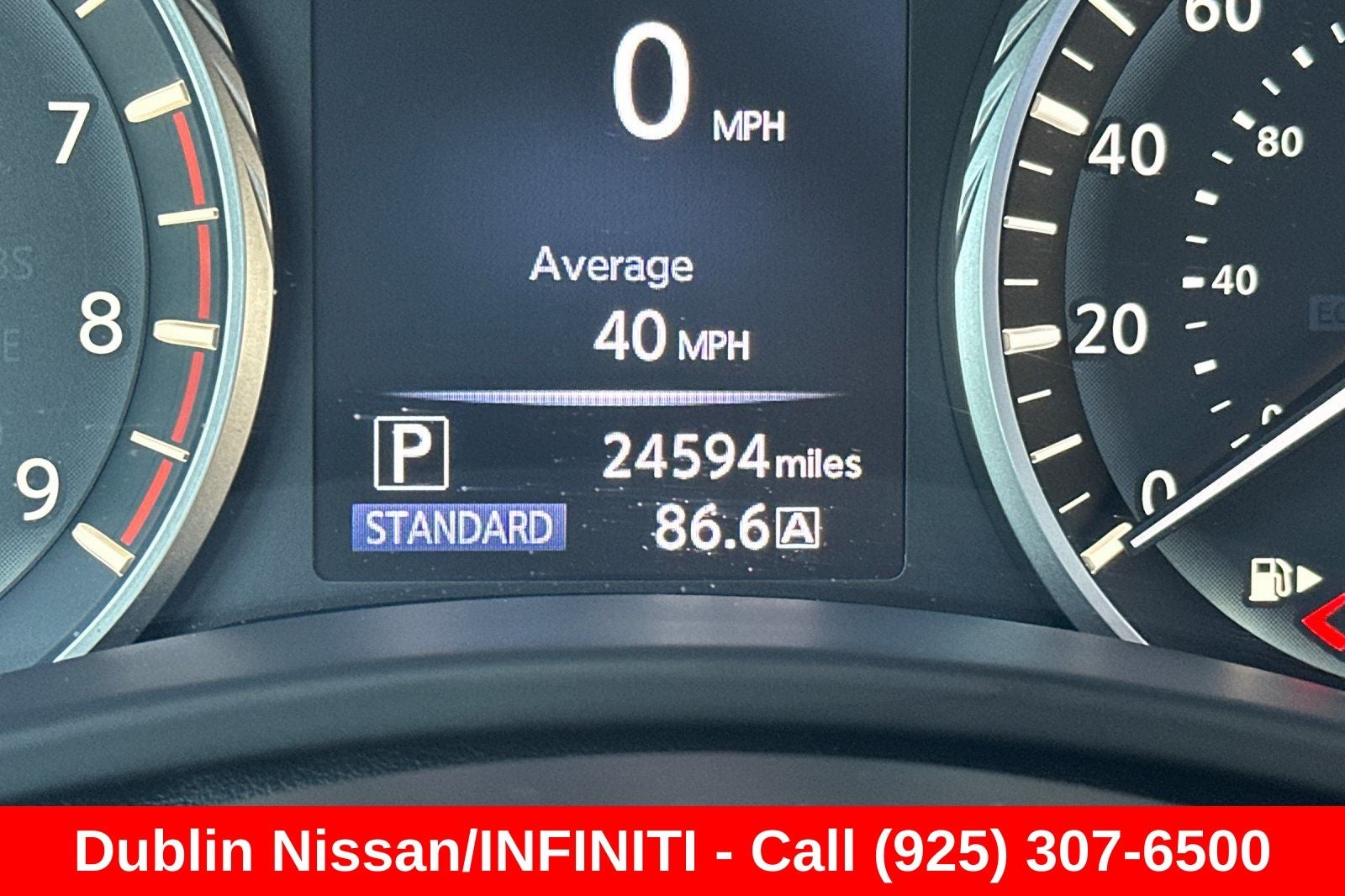 2022 INFINITI Q60 LUXE