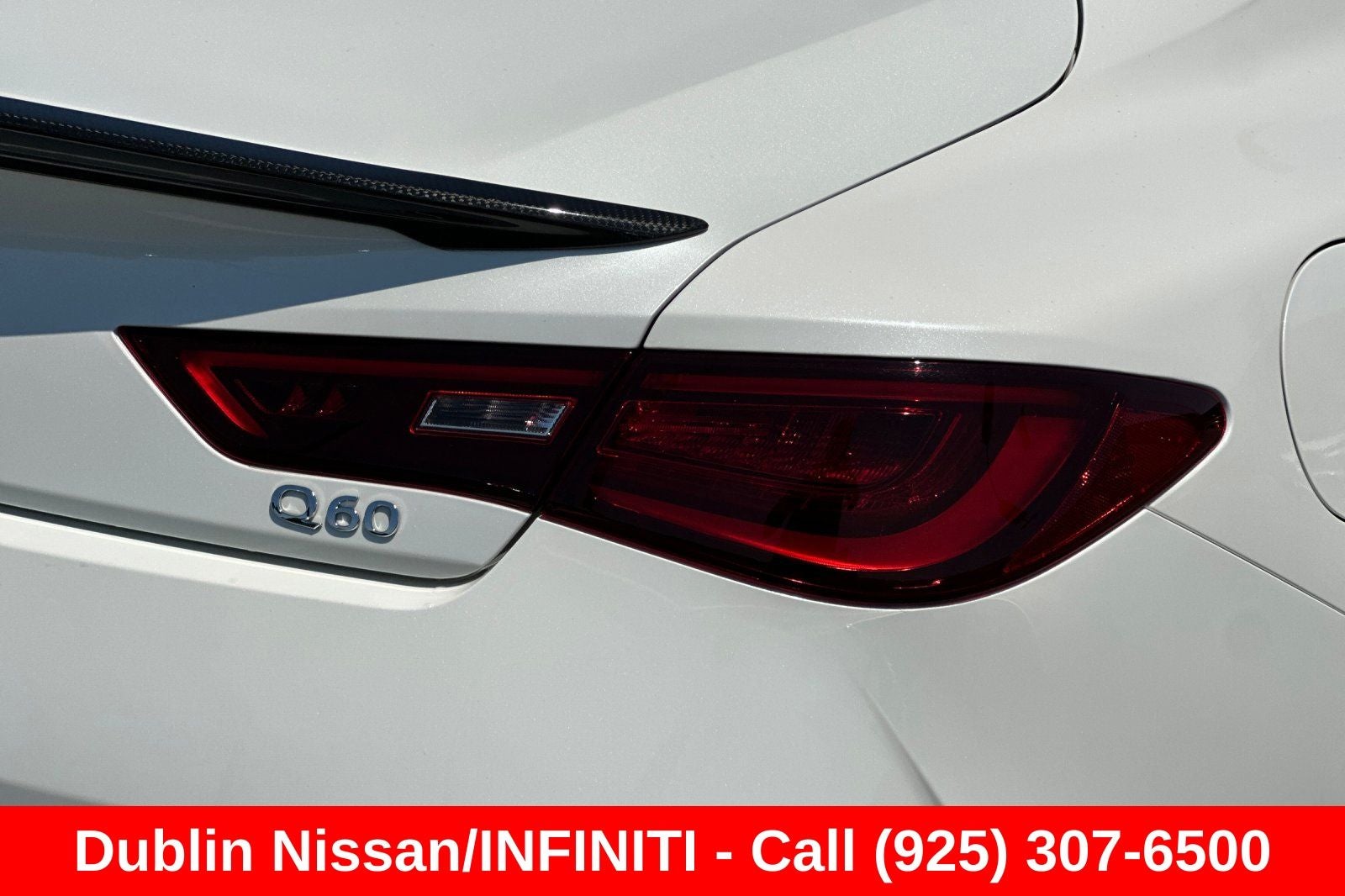 2022 INFINITI Q60 LUXE