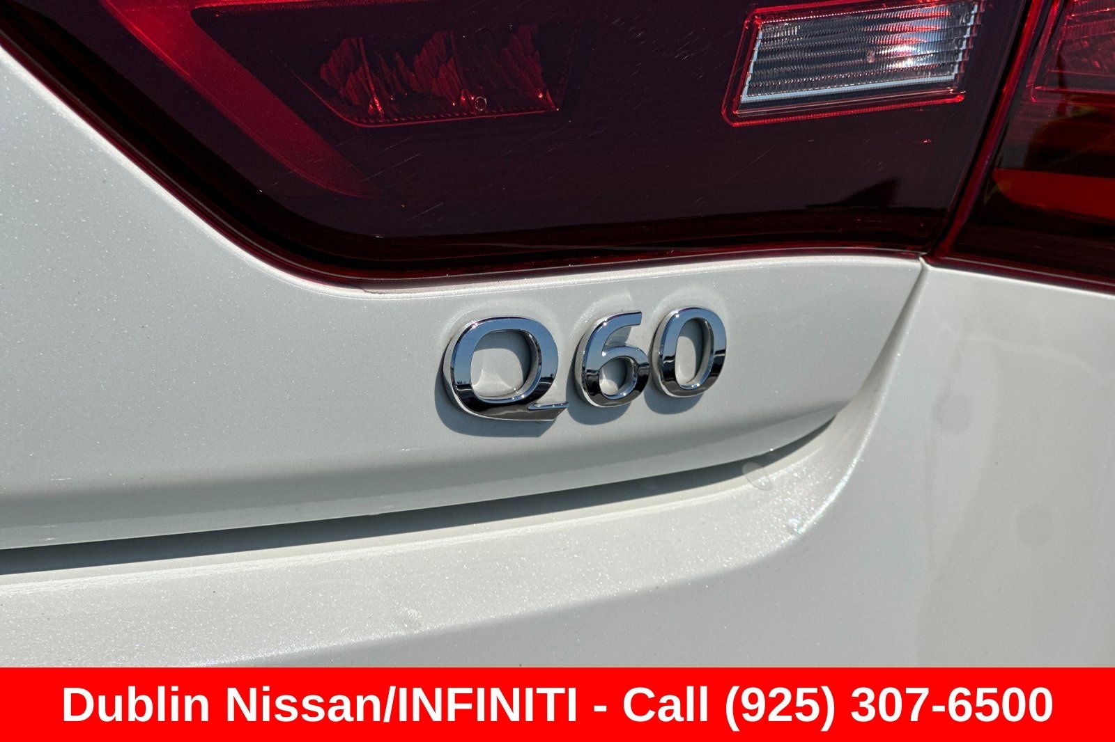 2022 INFINITI Q60 LUXE