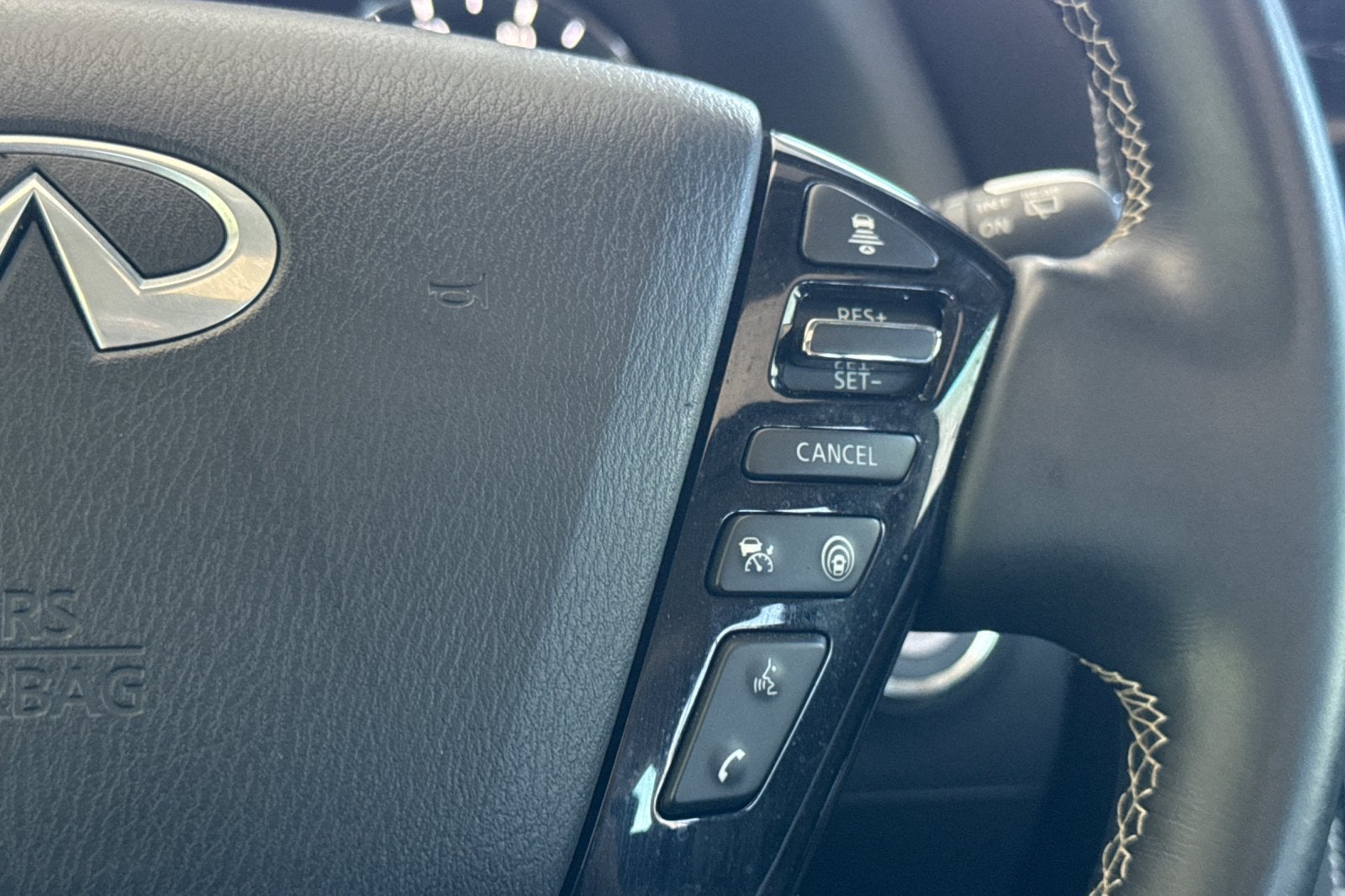 2023 INFINITI QX80 Premium Select