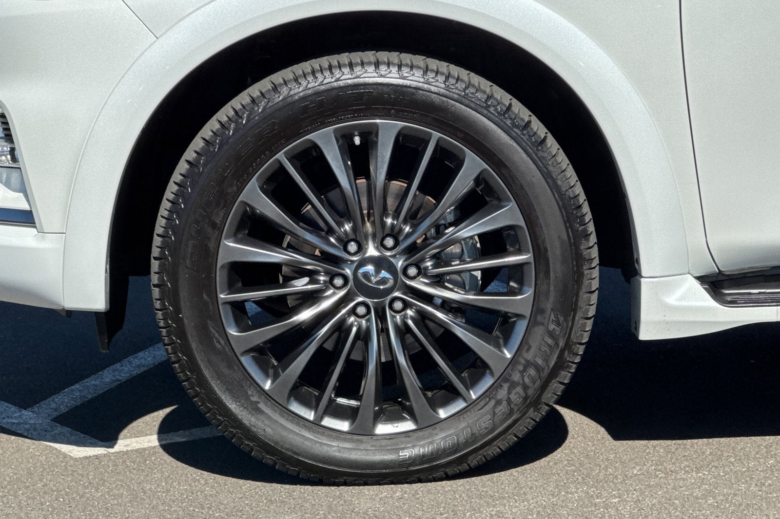 2023 INFINITI QX80 Premium Select