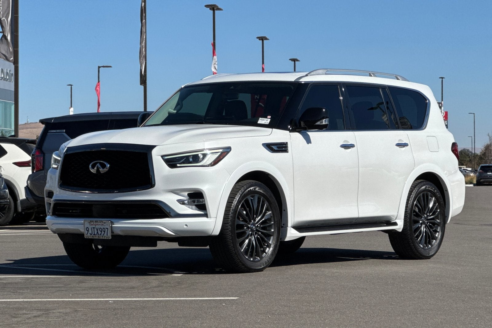 2023 INFINITI QX80 Premium Select