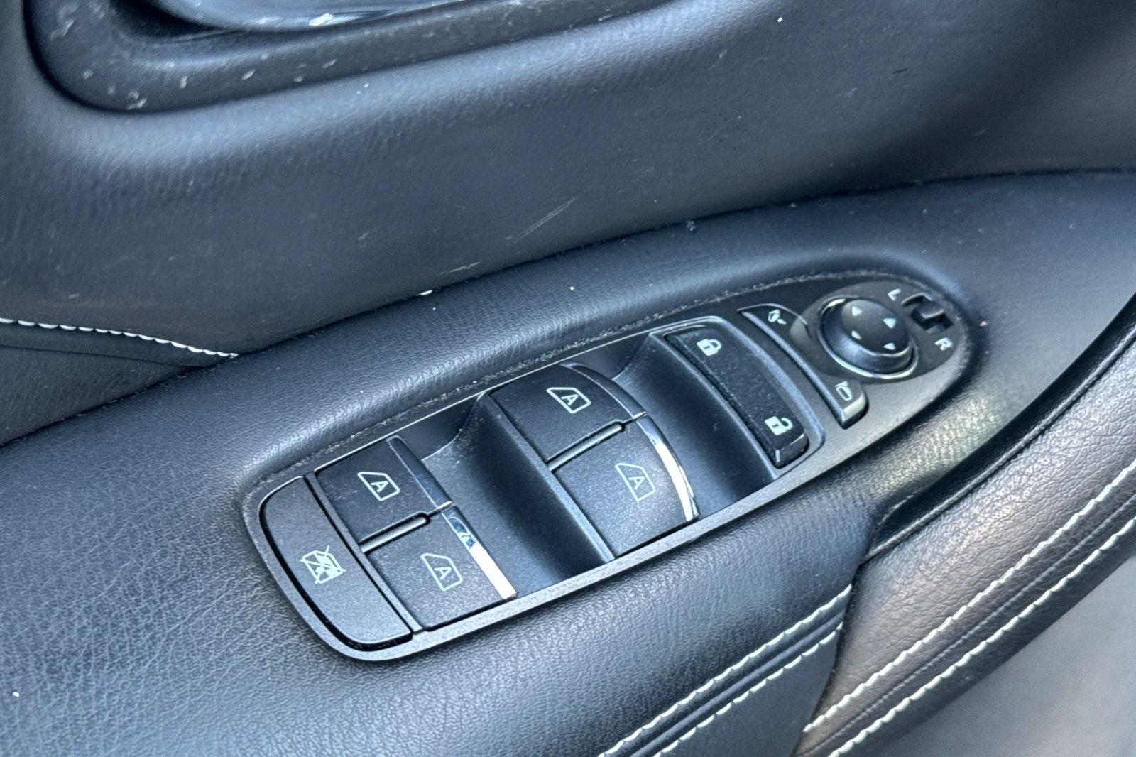2023 INFINITI QX80 Premium Select