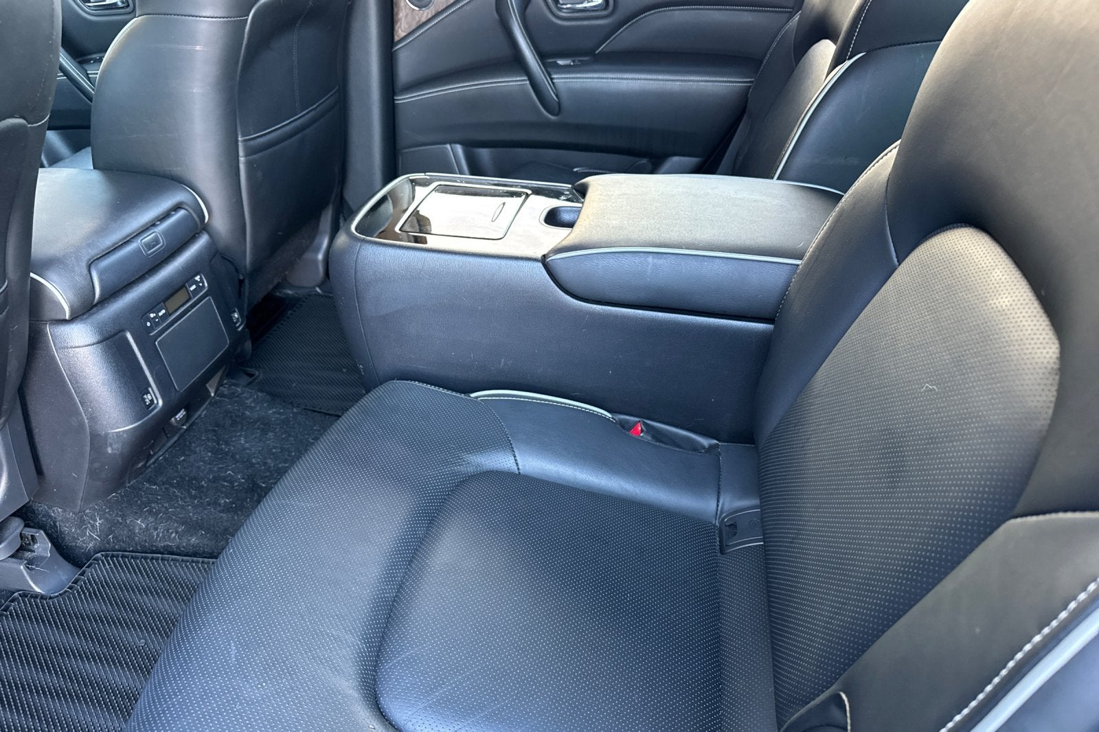 2023 INFINITI QX80 Premium Select