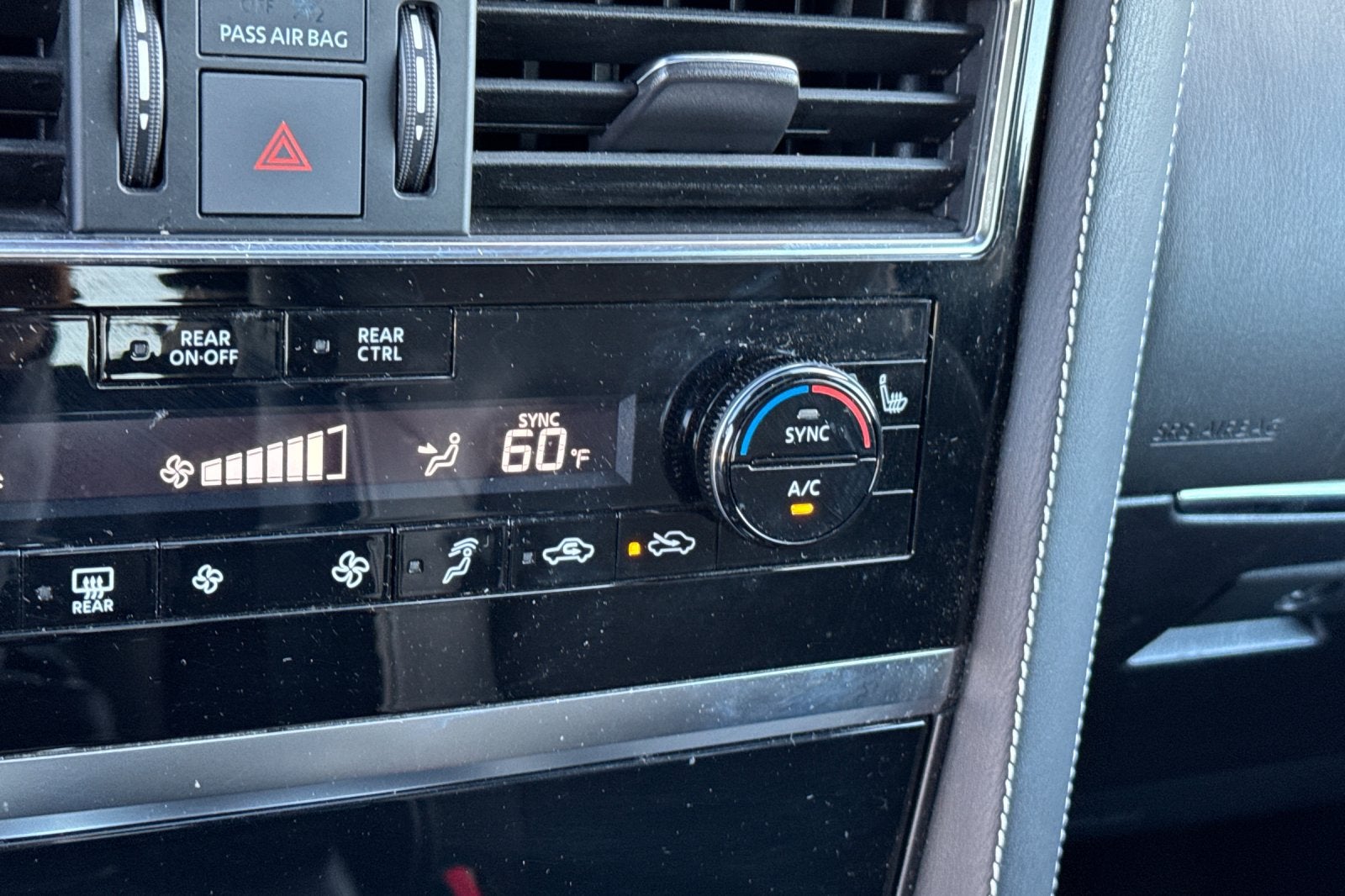 2023 INFINITI QX80 Premium Select