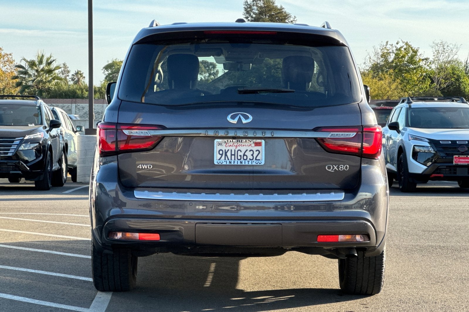 2023 INFINITI QX80 Premium Select