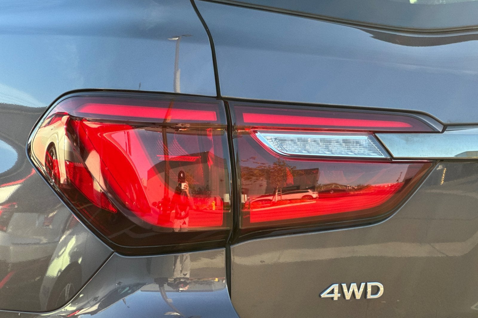 2023 INFINITI QX80 Premium Select