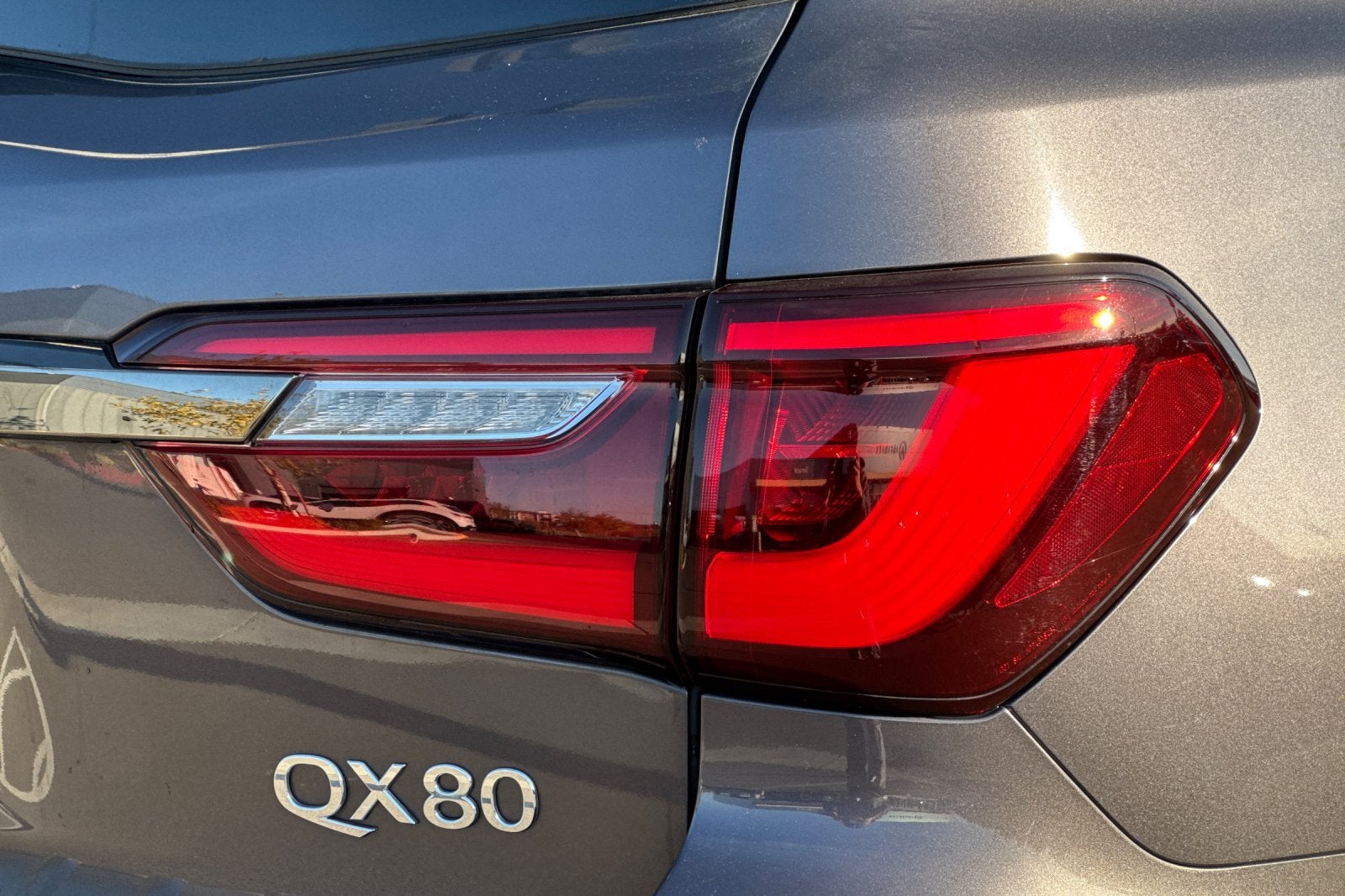 2023 INFINITI QX80 Premium Select