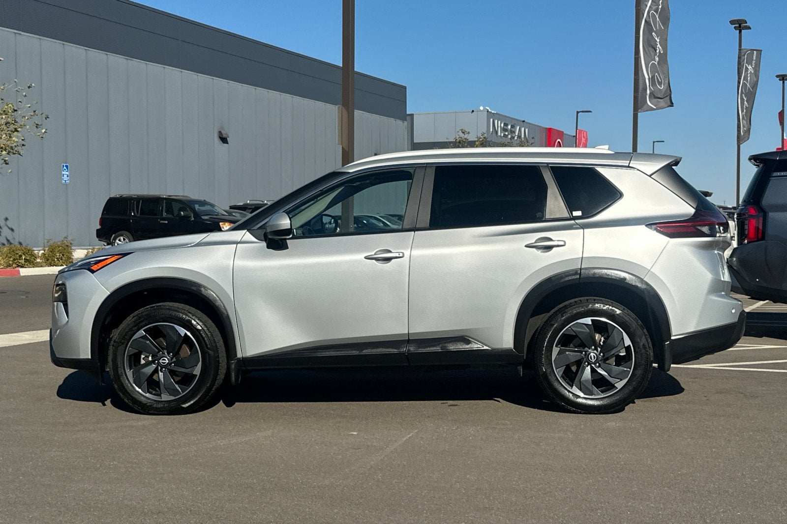 2024 Nissan Rogue SV