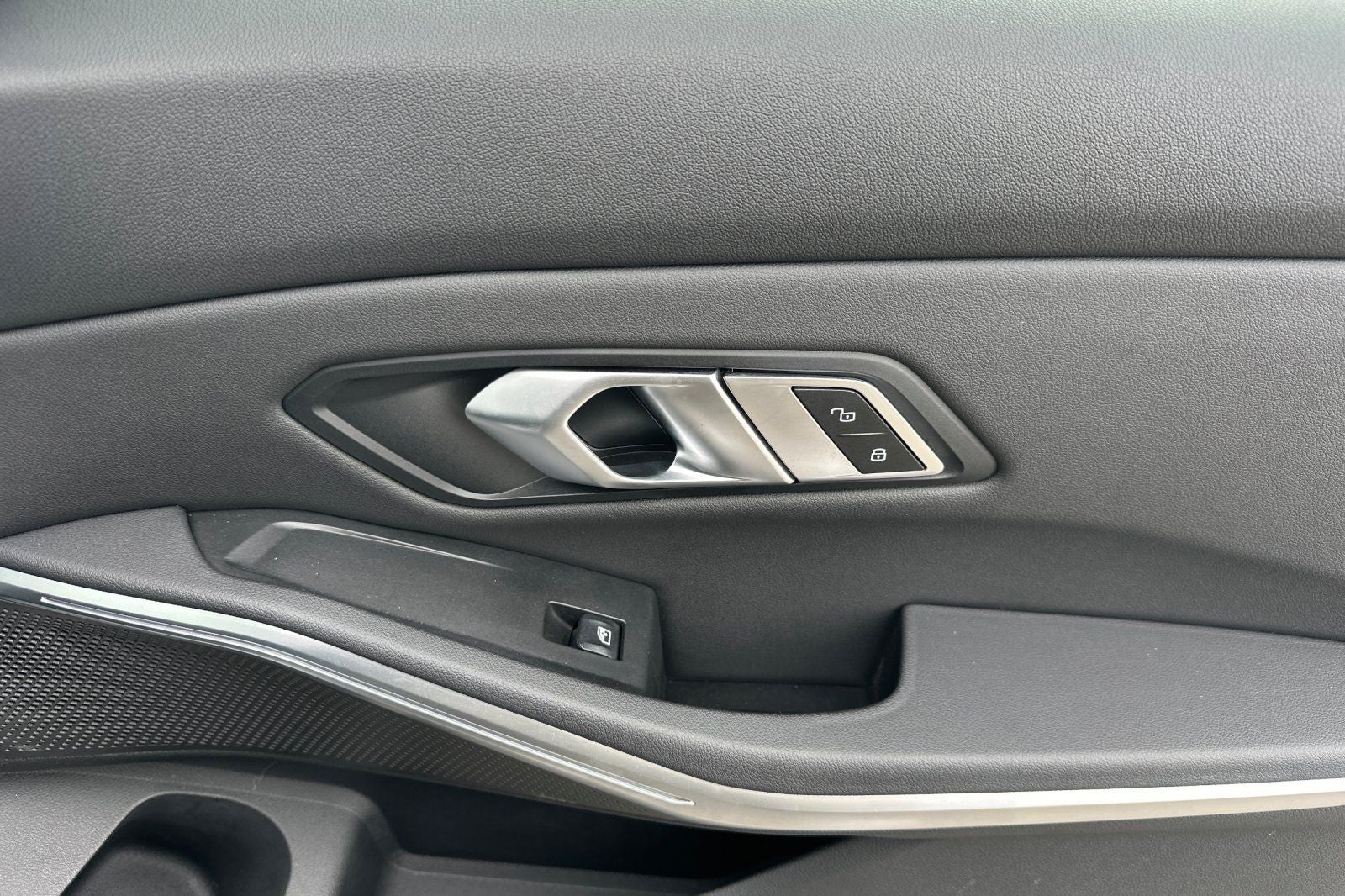 2021 BMW 3 Series 330e iPerformance