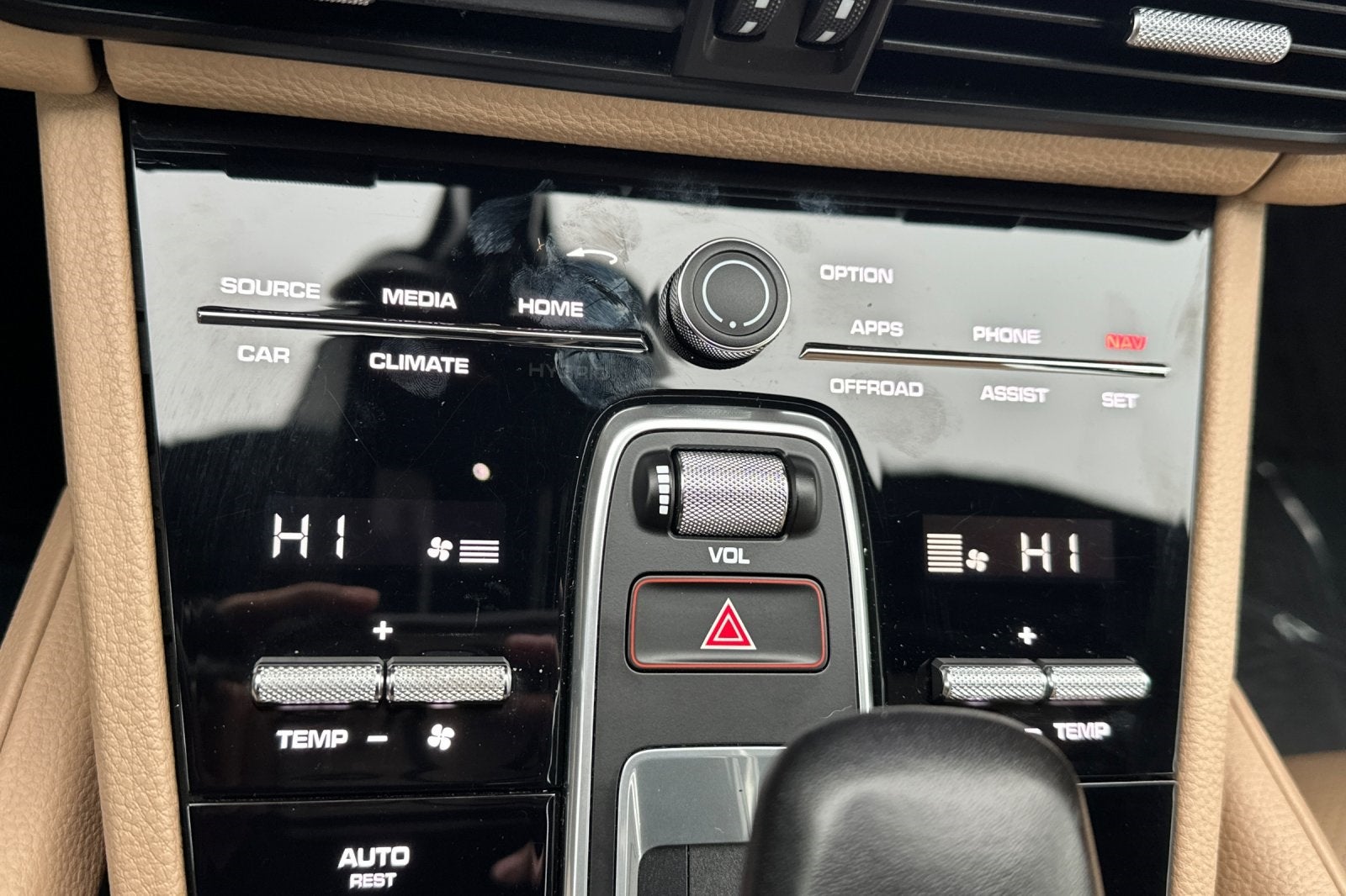 2023 Porsche Cayenne Platinum Edition