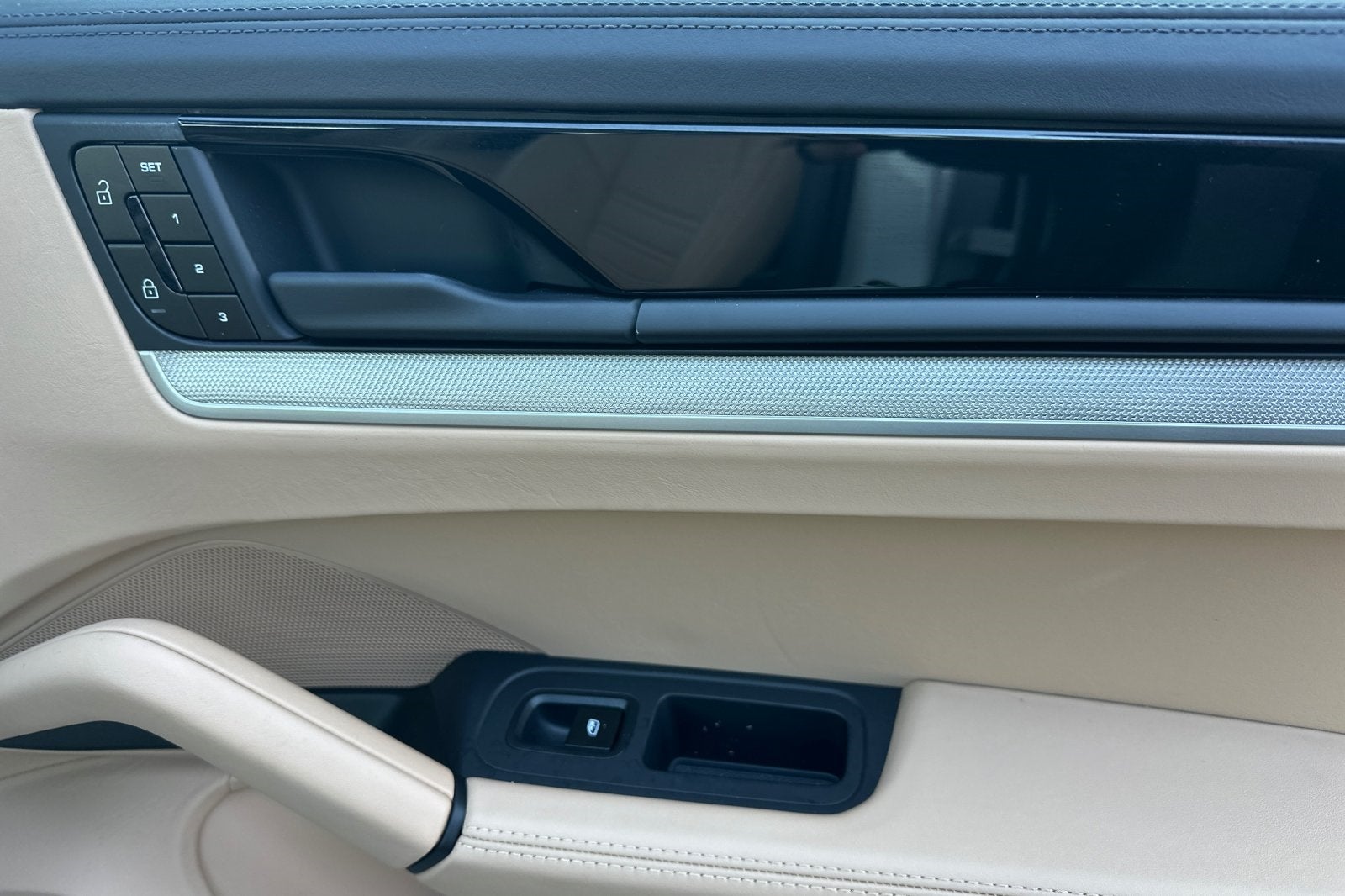 2024 Porsche Cayenne Coupe Base